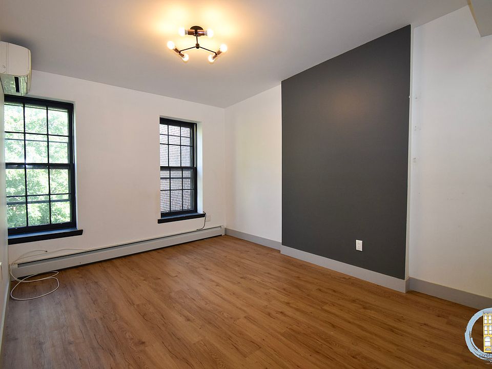 1st image of 399 Clermont Ave #4FF