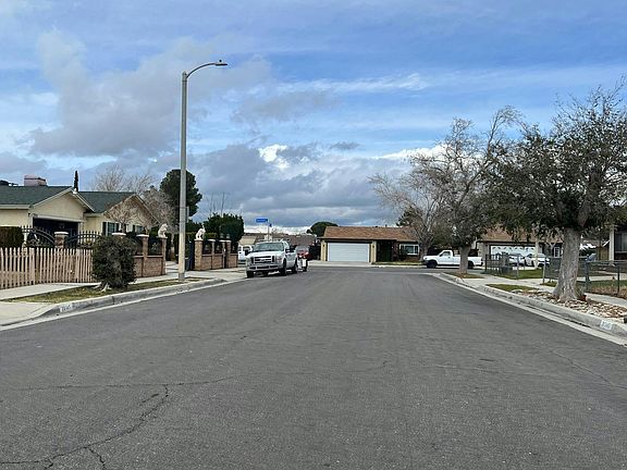 4th image of 37346 Cedrela Ave
