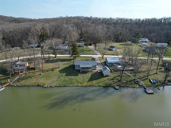 2nd image of 1387 Hartshorn Rd