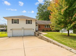 10315 W 69th St, Shawnee, KS 66203