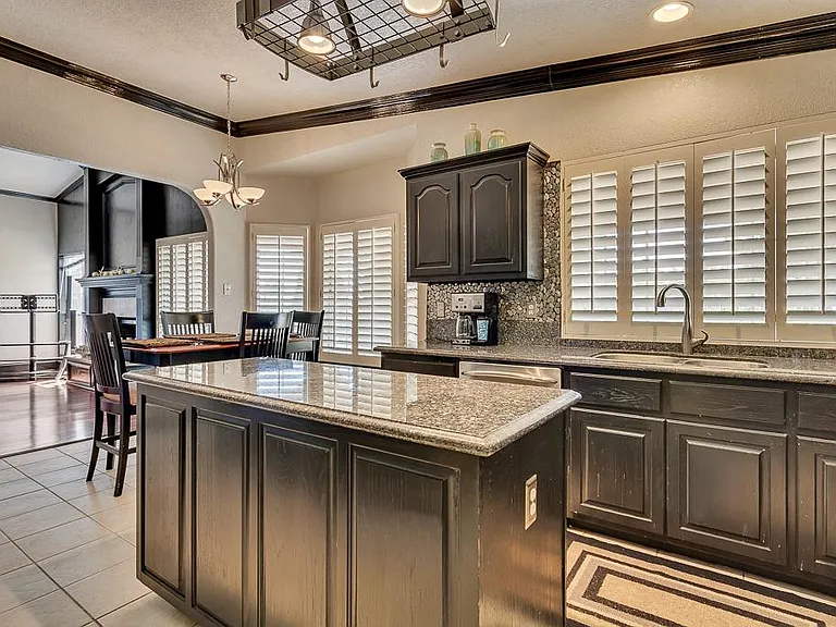 1209 Wind Ridge Dr — Photo 11