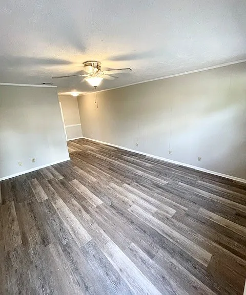 2204 Oleander Dr #2 — Photo 3