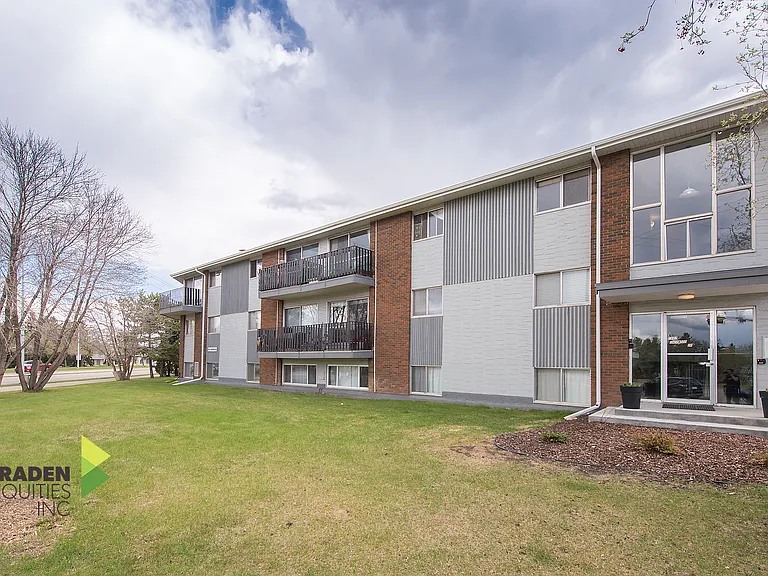 1602 Sherwood Dr — Photo 24
