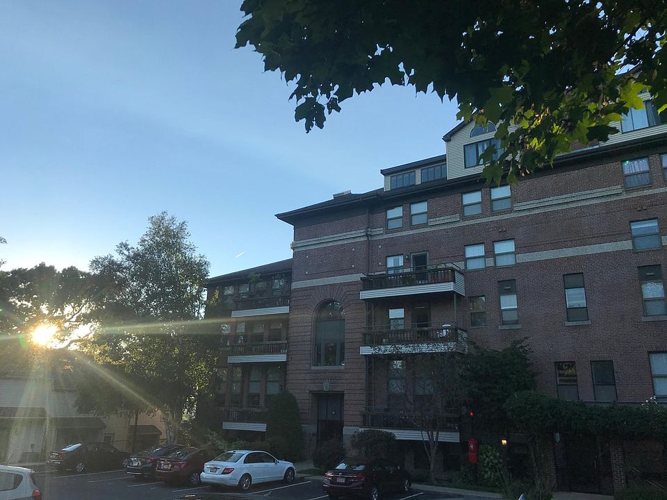 1st image of 406 Academy Park