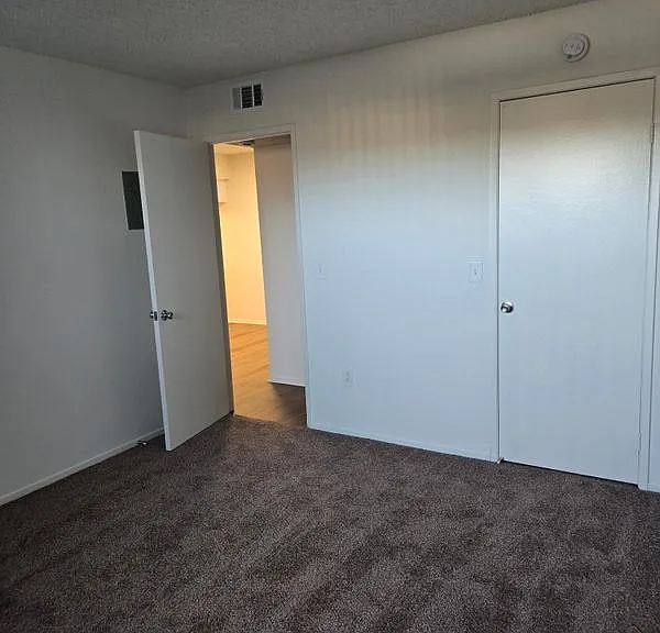 3821 Franklin Ave #1 — Photo 18
