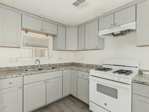 730 S COUNTRY CLUB Drive #5, Mesa, AZ 85210