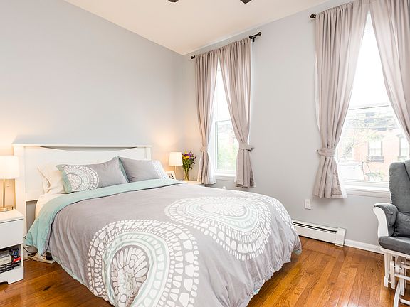 fits a queen/maybe a king