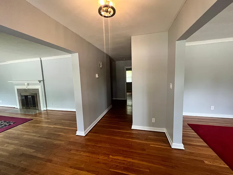 525 Far Hills Ave — Photo 4