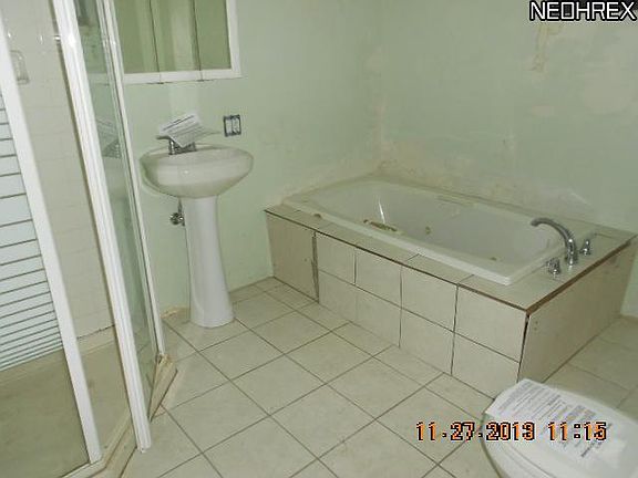5th image of 4896 E 85th St