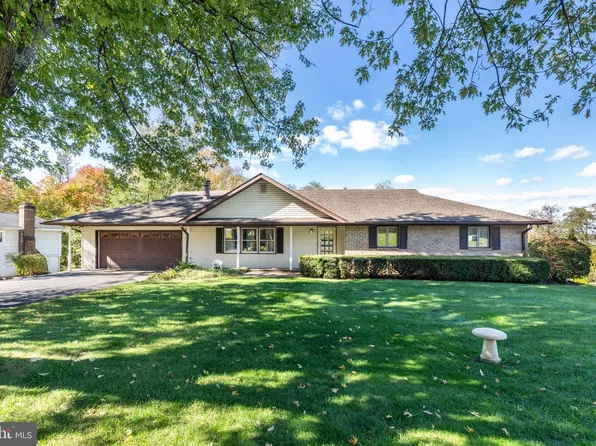 926 Winchester Dr, Westminster, MD 21157