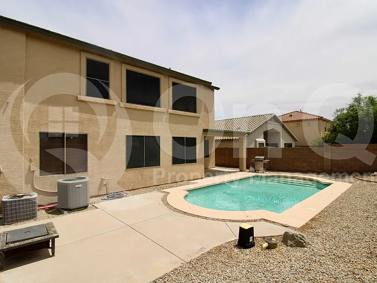 226 E Clairidge Dr — Photo 26