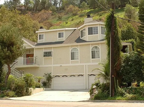 9440 Wentworth St, Sunland, CA 91040