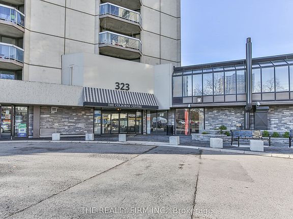 3rd image of 323 Colborne St #2605