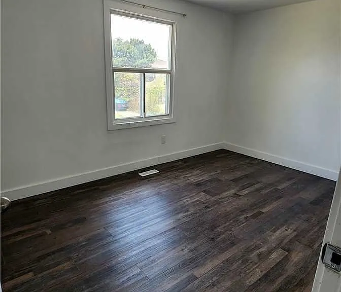 107 Crittenden Sq — Photo 11