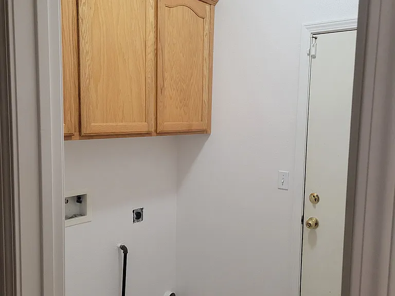 1160 Evergreen Ave — Photo 8