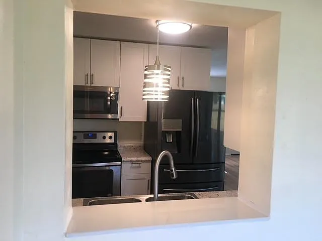 9834 110th Ln — Photo 3
