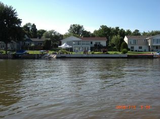 49 Shoreway Dr, Rochester, NY 14612