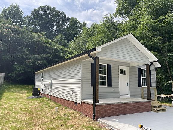 2nd image of 2530 Carroll Ave SE Lot 162