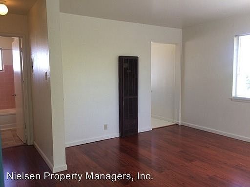 2nd image of 2518 27th St