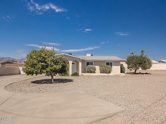 2nd image of 960 Bluebird Dr