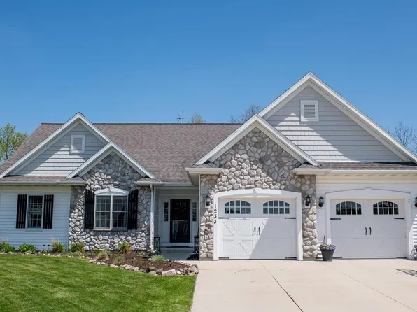 1233 Greystone DRIVE, Plymouth, WI 53073