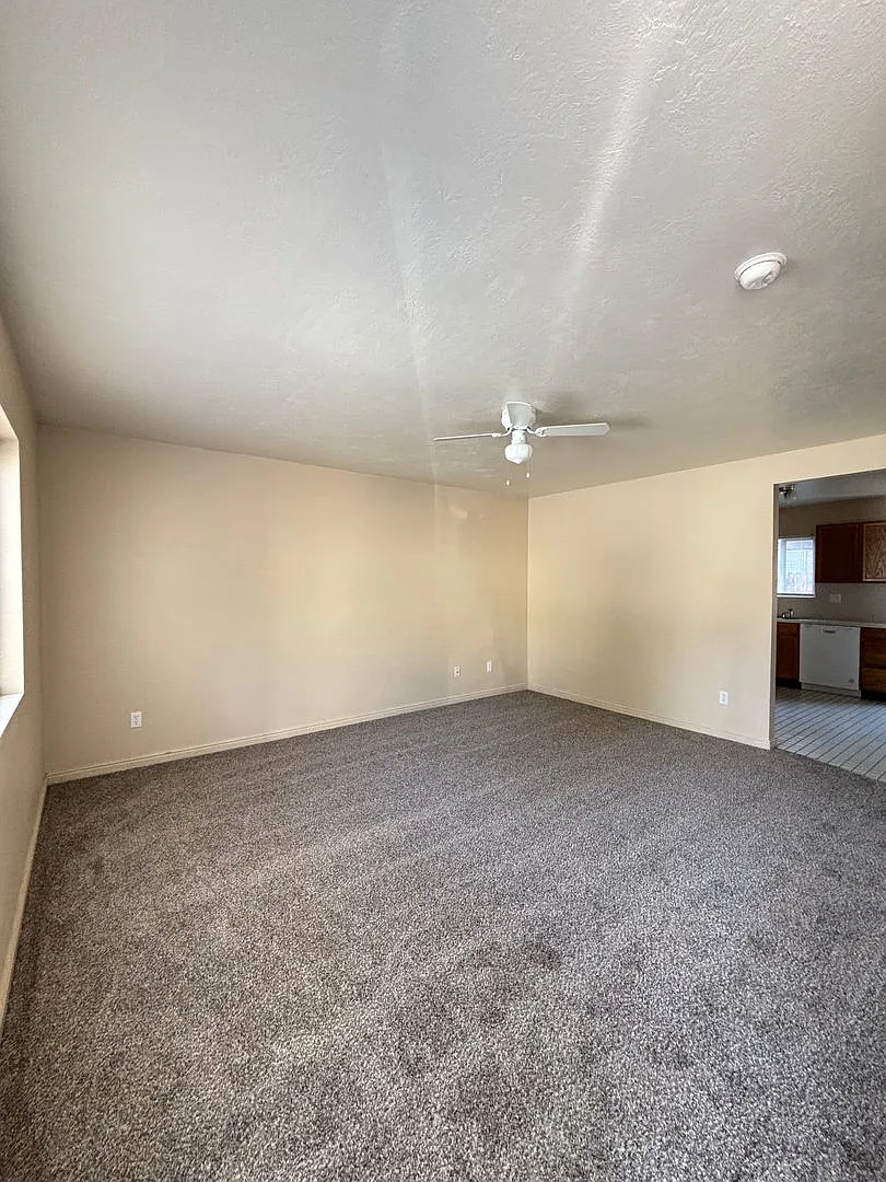 210 W Chubbuck # 5-8 — Photo 3