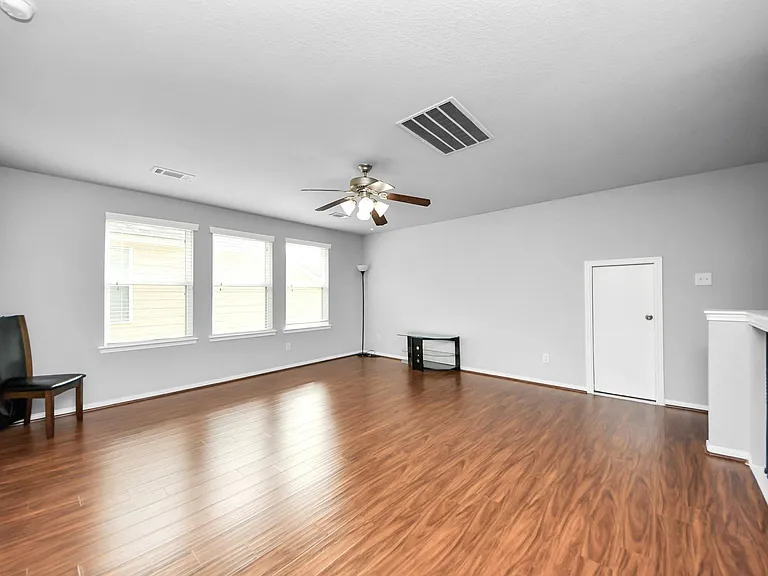 6306 Bain Dr — Photo 31