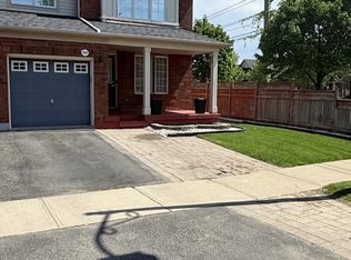 1000 Barclay Cir, Milton, ON L9T5W5