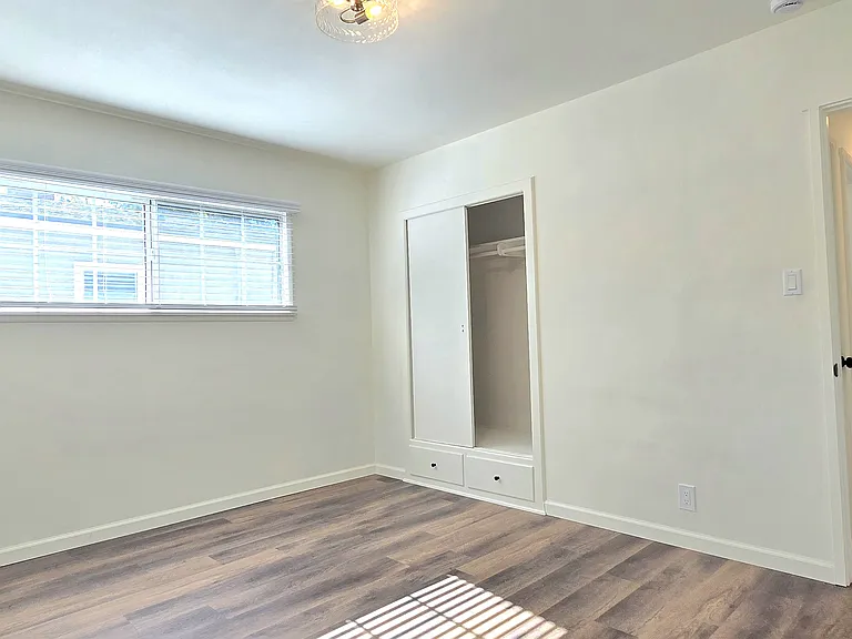 9341 Olive St — Photo 17