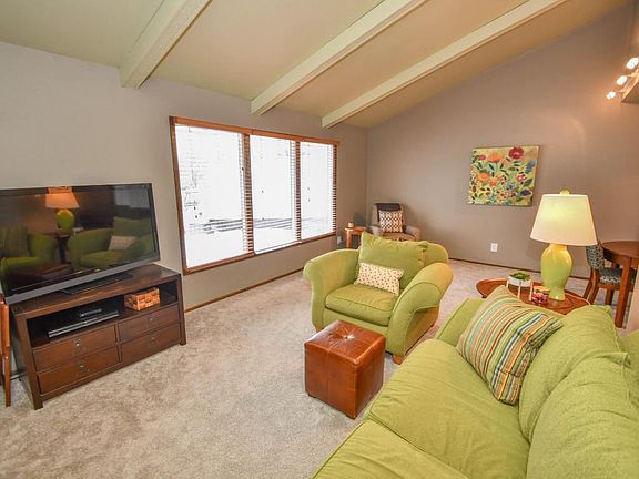 3rd image of 2318 Coachman Ct