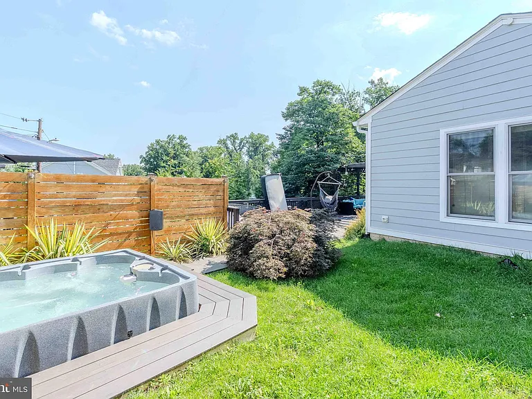 942 N McKinley Rd — Photo 8