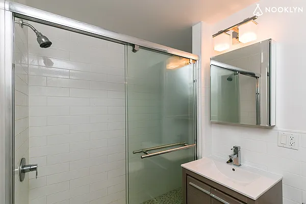 Rented by Nooklyn NYC LLC | media 65