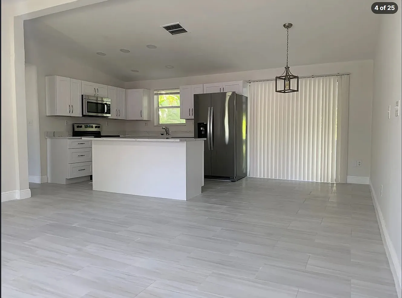 4 bed, 1344 sqft, $1,000 — Photo 3