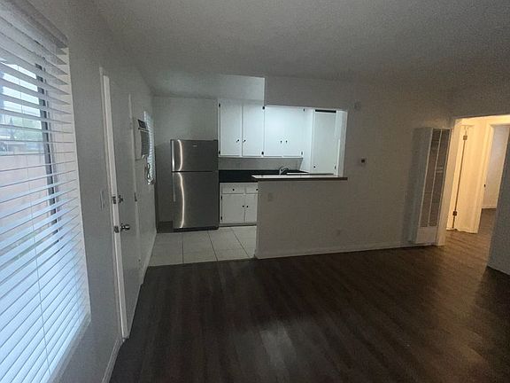 4th image of 816 W Walnut Ave #820-4
