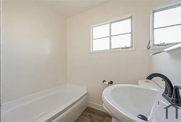 4320 Santa Rosalia Dr #B — Photo 11