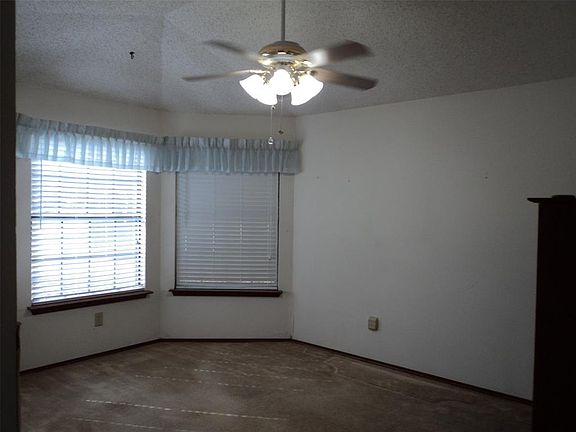 3rd image of 3613 San Remo Dr