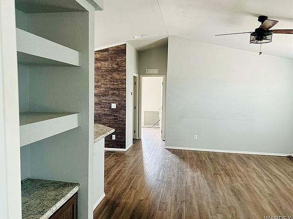 4th image of 4650 E Park Drive