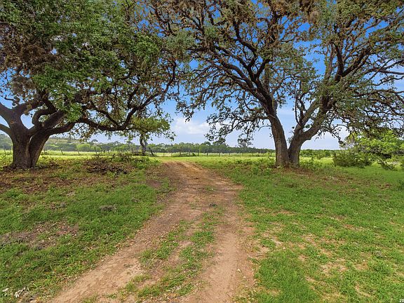4th image of TBD Ratcliffe Ranch