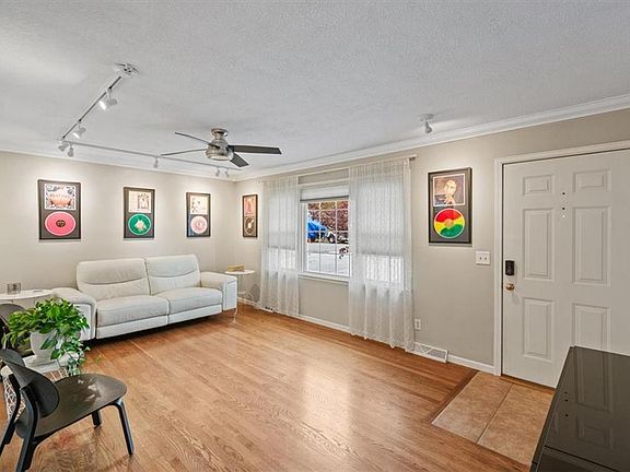5th image of 5204 Douglas Ave