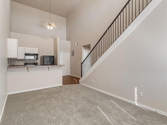 4th image of 1230 12th Ave SE Unit 1308