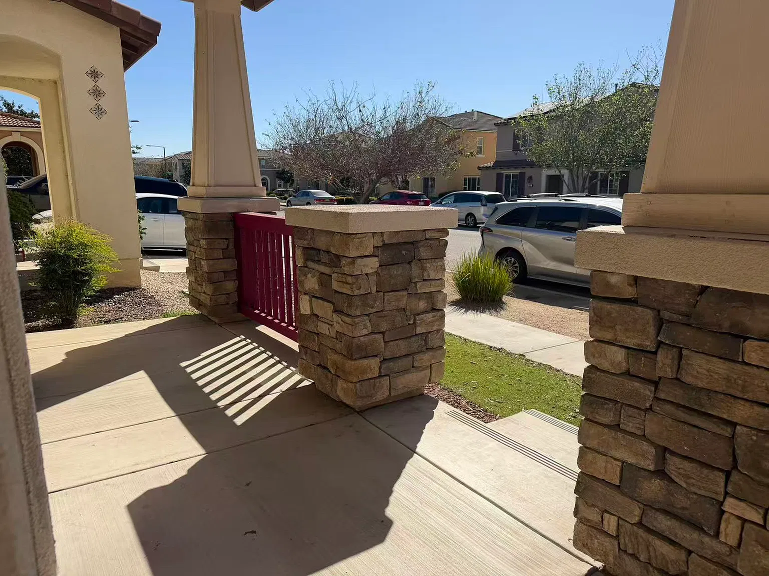 5 bed, 2921 sqft, $4,000 — Photo 2