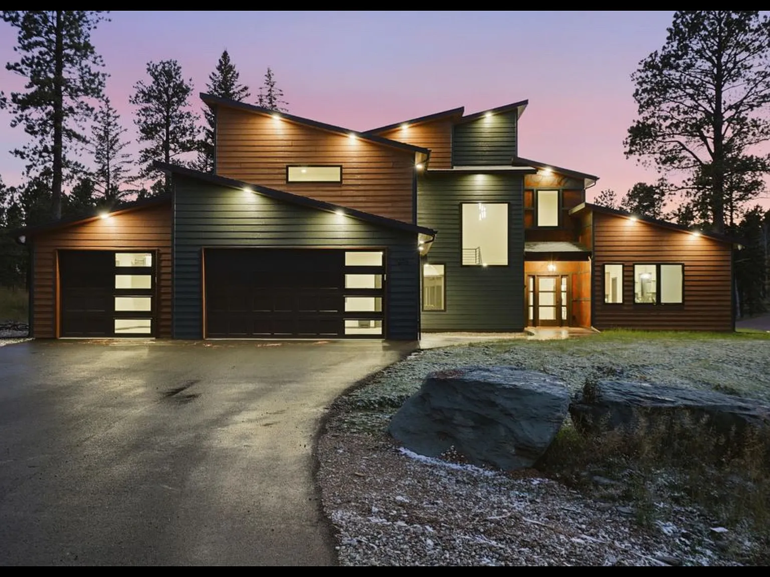 5 bed, 3810 sqft, $7,495 — Photo 2
