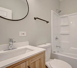 5th image of 1947-1951 S Canalport Ave #1