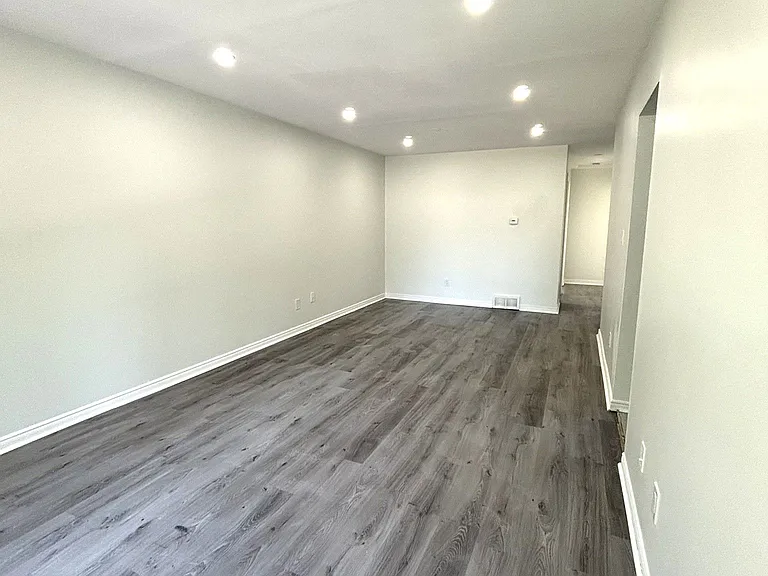 54 Bogart St — Photo 7