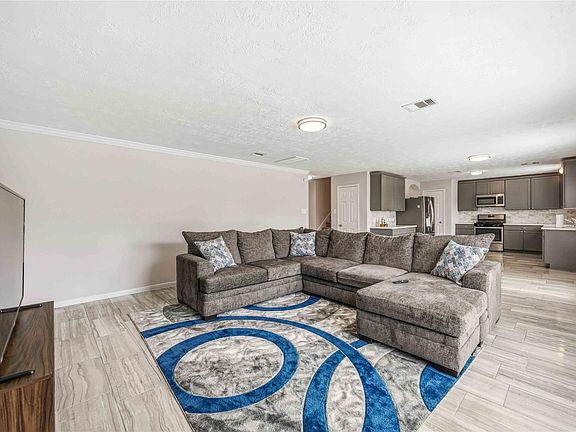 5th image of 3226 Dove Cove Cir