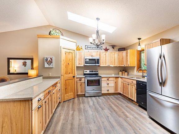 4th image of 8950 90th Court Way