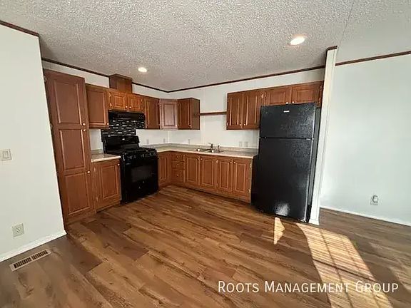 3rd image of 117 Cherry Hl #117