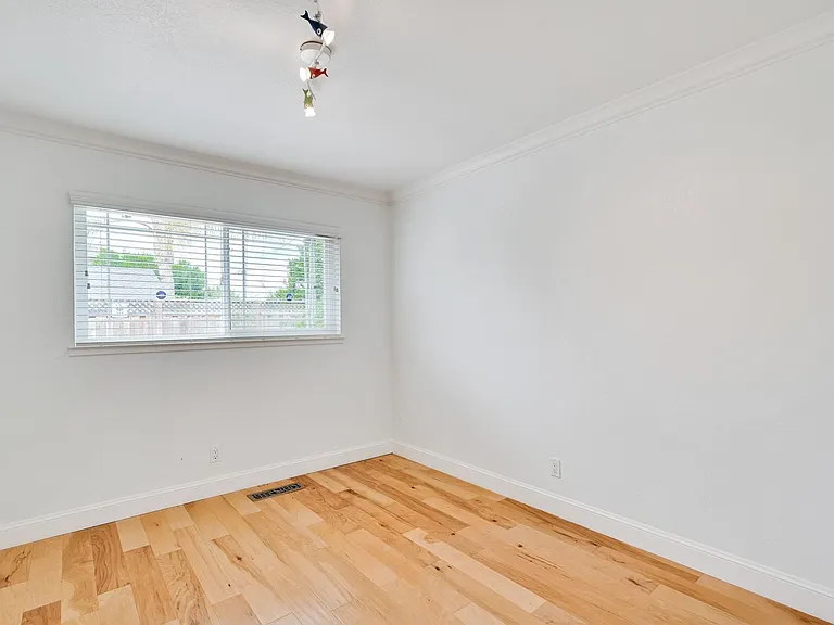 3228 Woodmont Dr — Photo 20