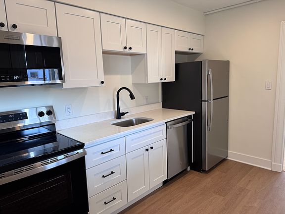 5th image of 120 W Miner St APT 2