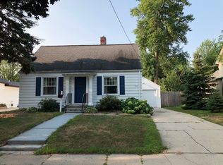 417 Lande St, De Pere, WI 54115
